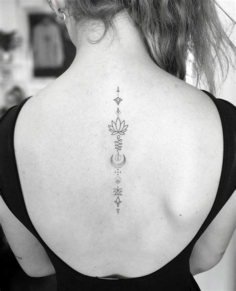 tatuajes para mujer en la espalda|Tatuajes en la espalda (o columna vertebral) para。